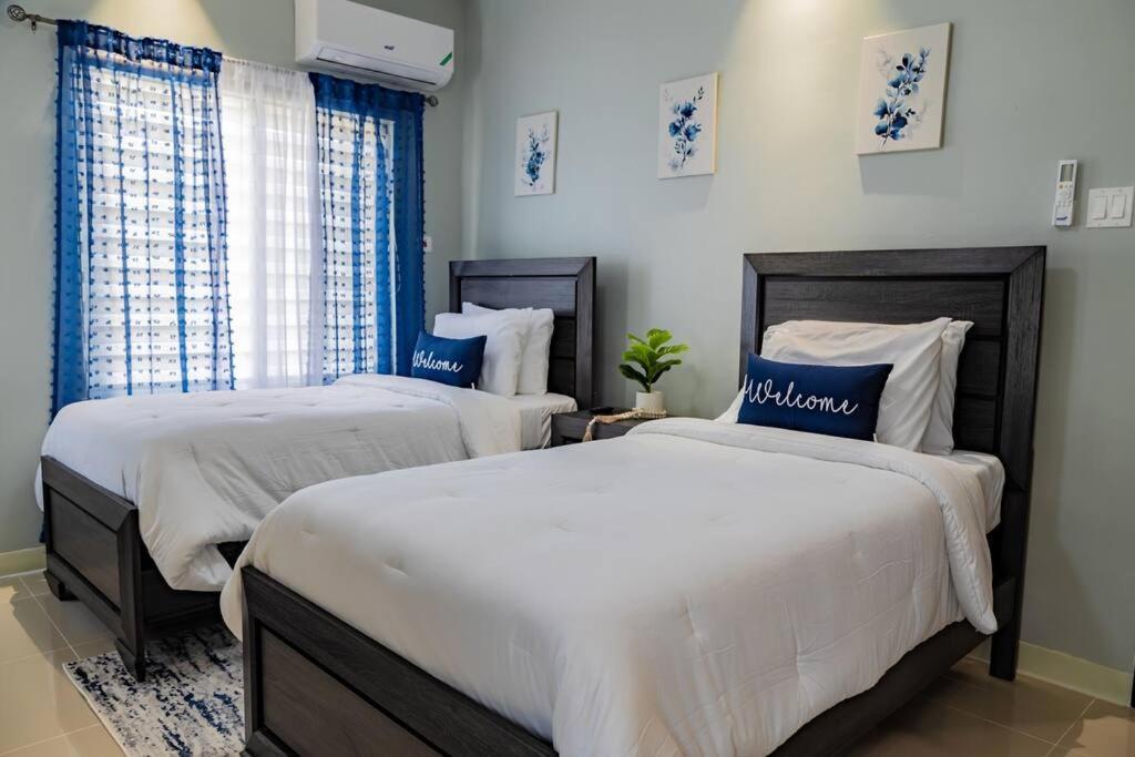 오쵸 리오스 Pyramid Point Manor 빌라 외부 사진