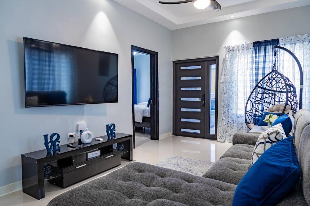 오쵸 리오스 Pyramid Point Manor 빌라 외부 사진